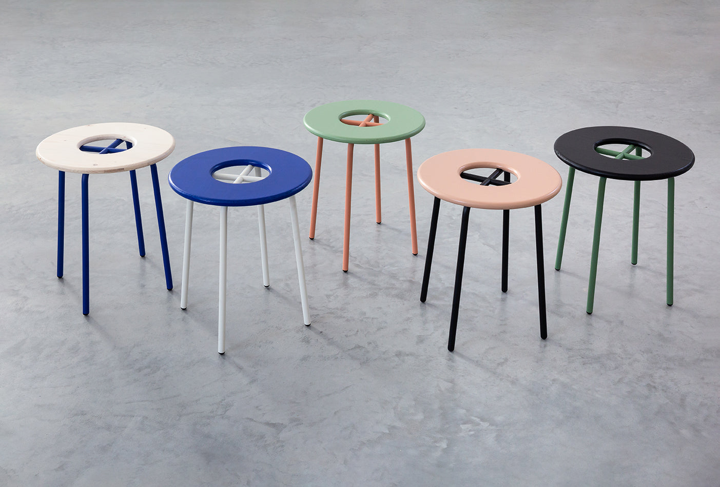 Donut stool