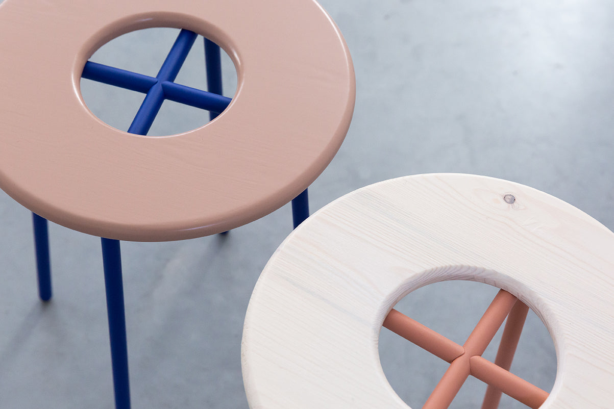 Donut stool