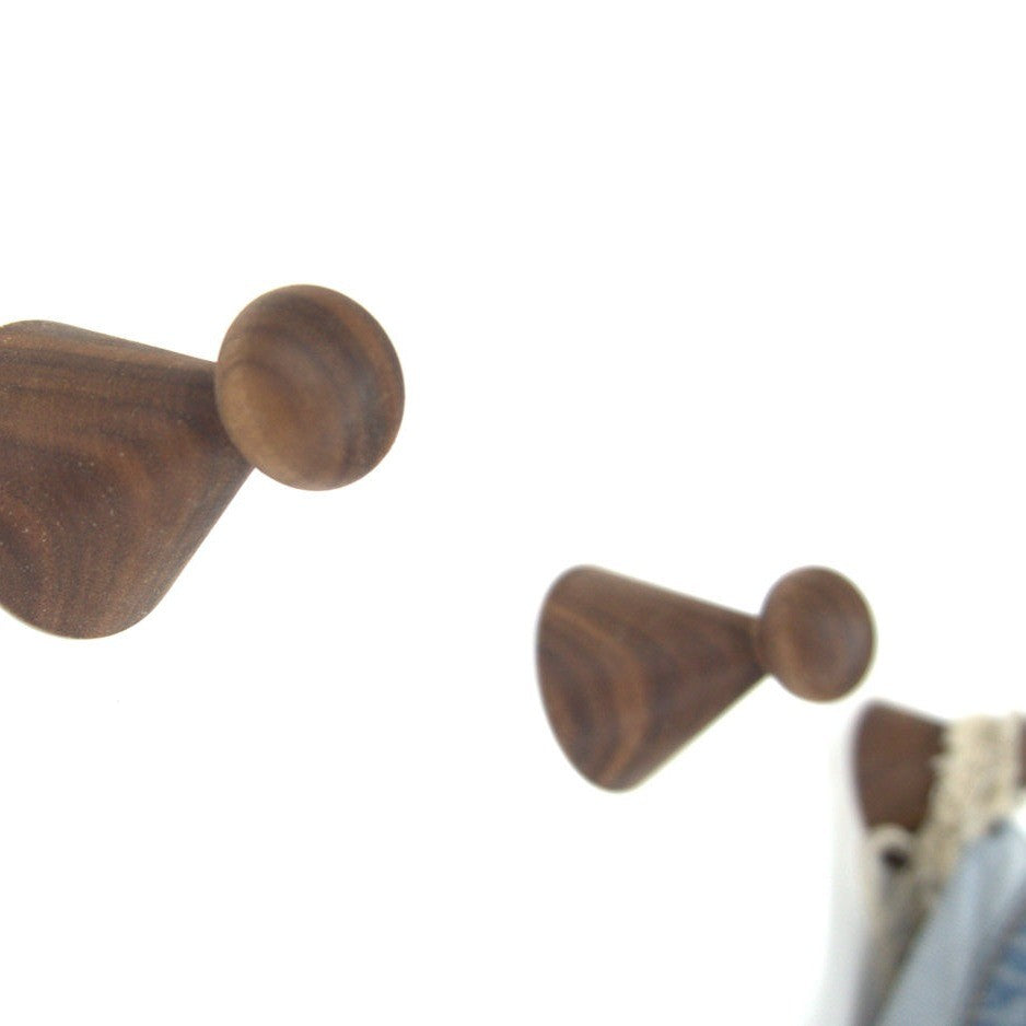 3 stuks notenhouten kapstokhaken model SNOOP