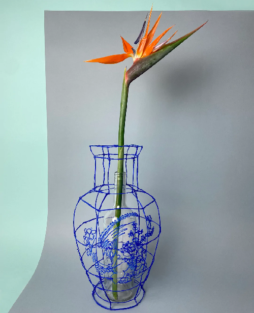 Vase with flowers | Blue
