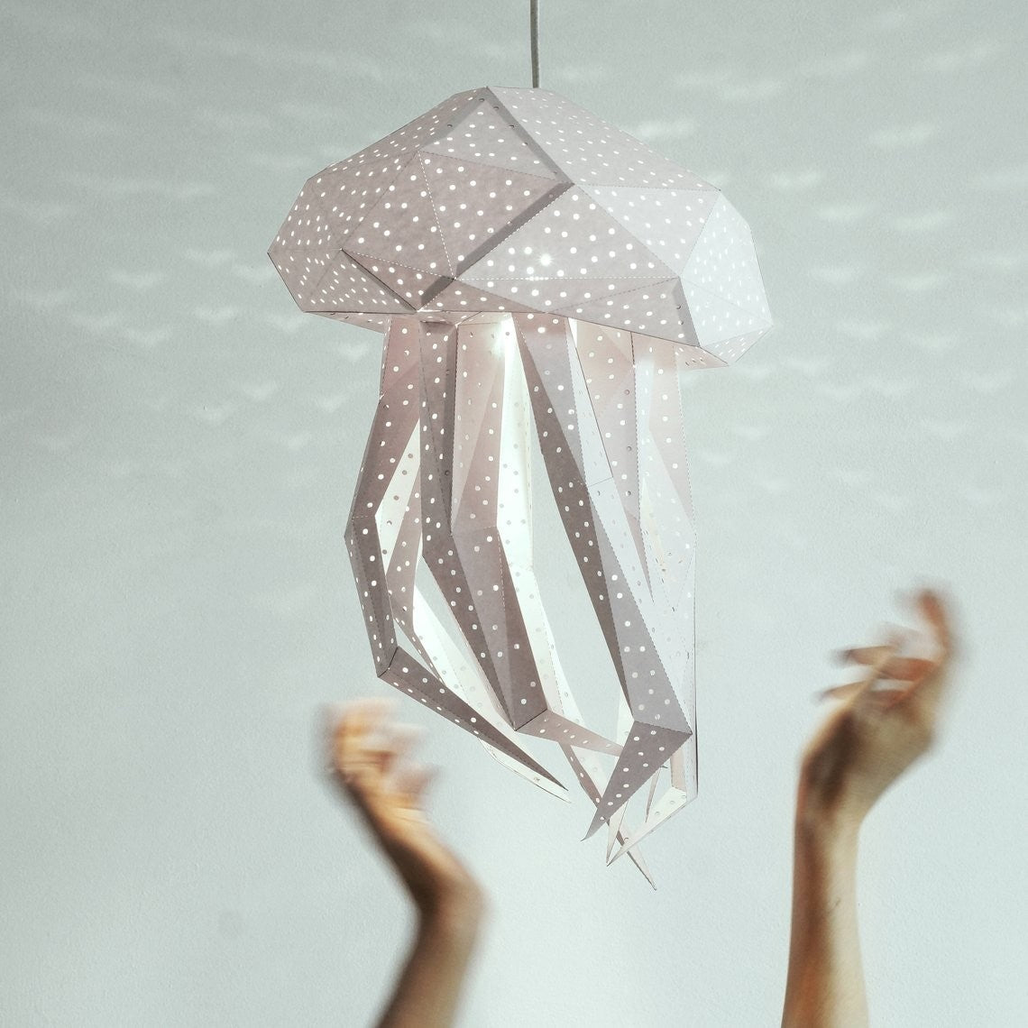 Jellyfish Paper Lantern Wit